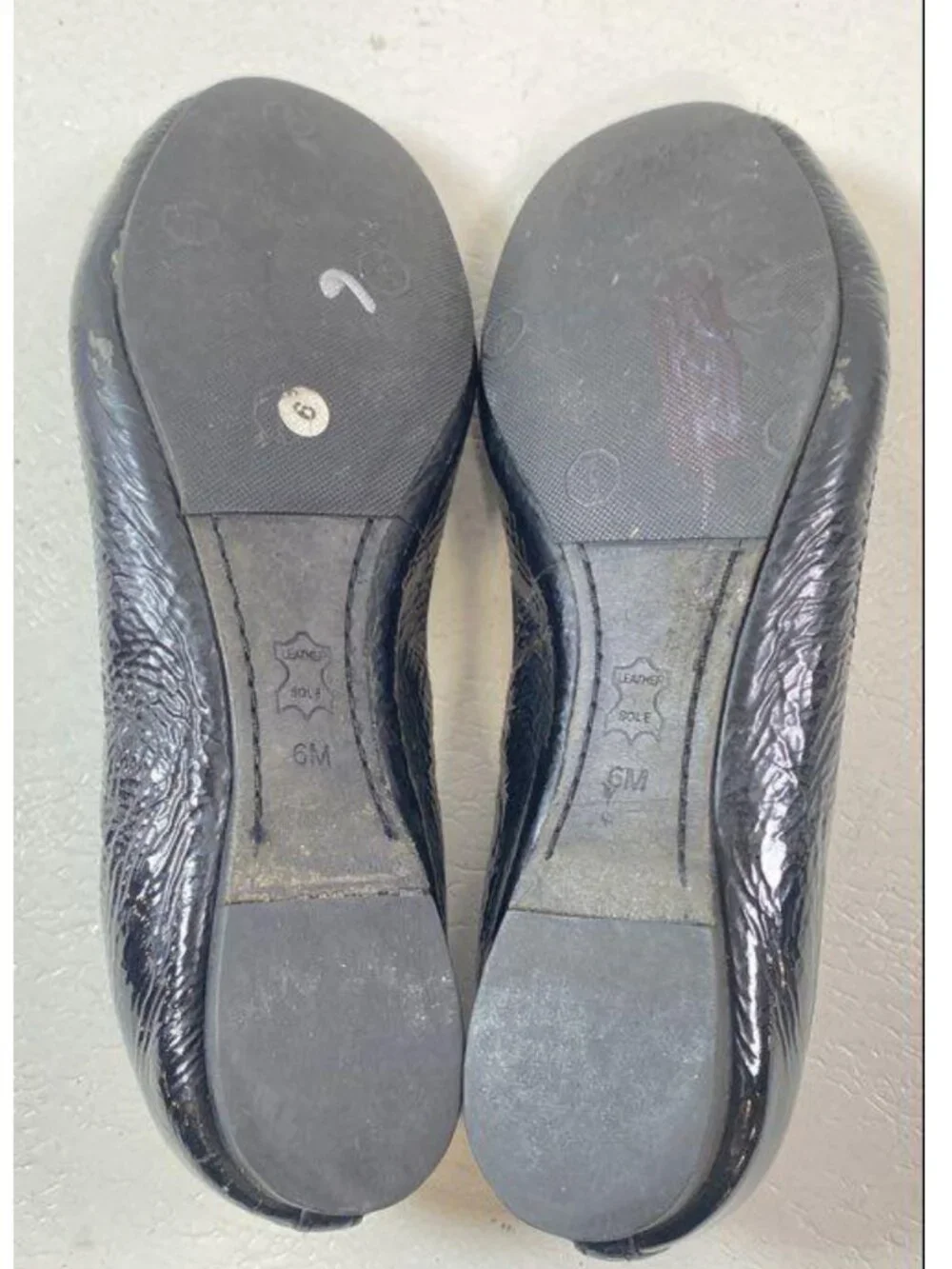 Tory Burch Black Leather Scalloped Ballet Flats Gold Medallion Logo 6